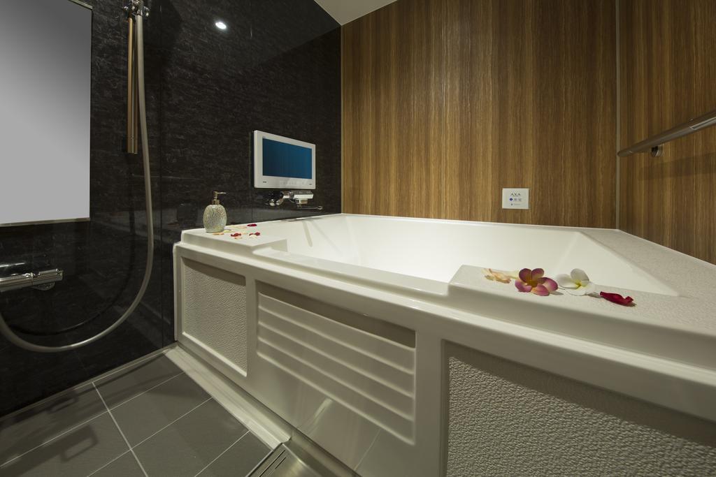 In The (adults Only) Love hotel